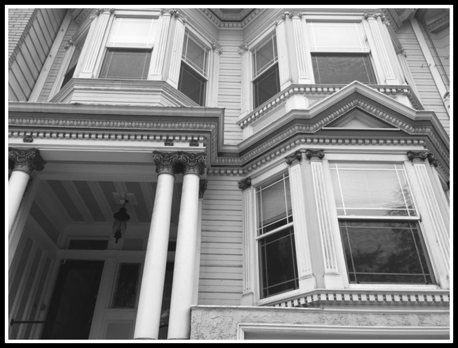 The flat where we eventually stayed. Don't you love the architectural details? Very San Fran.